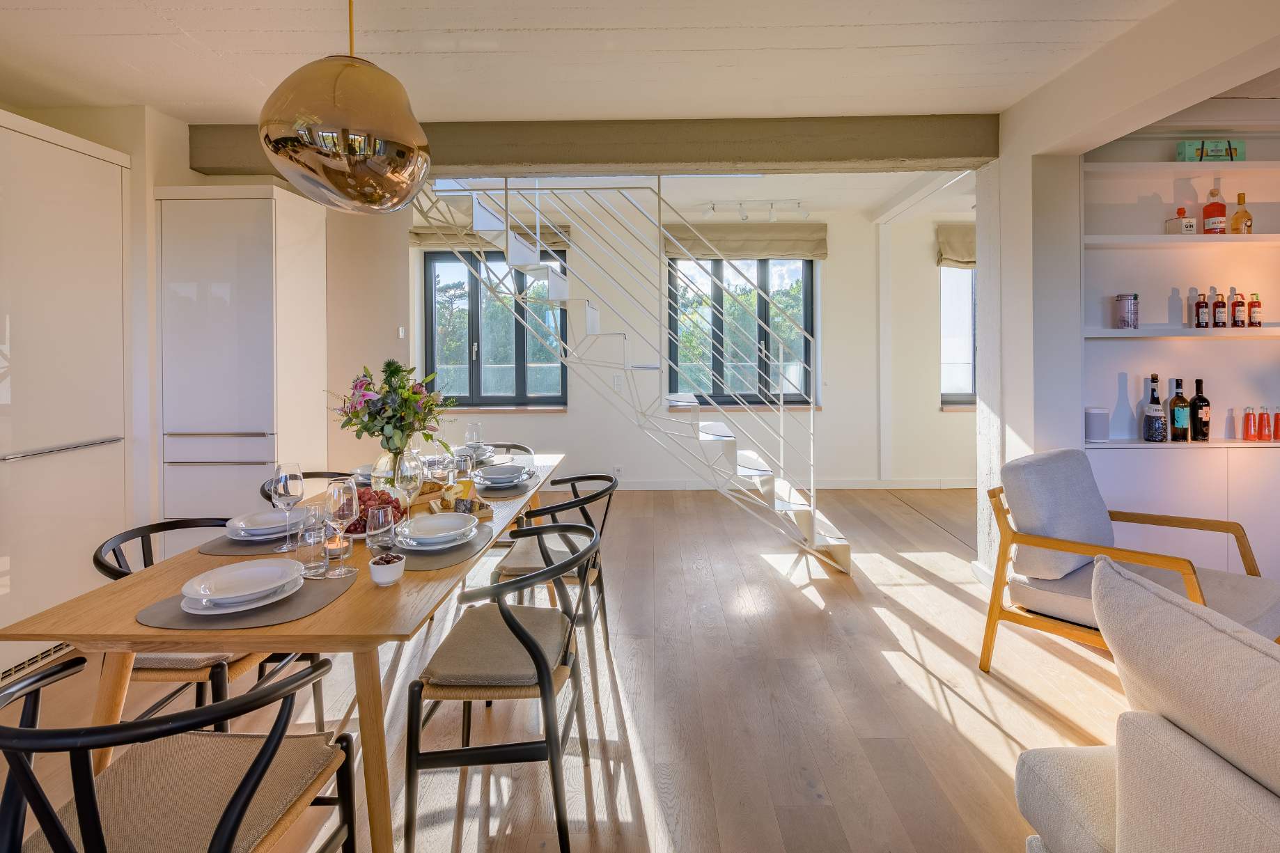 Sky & Sea - Interior 5